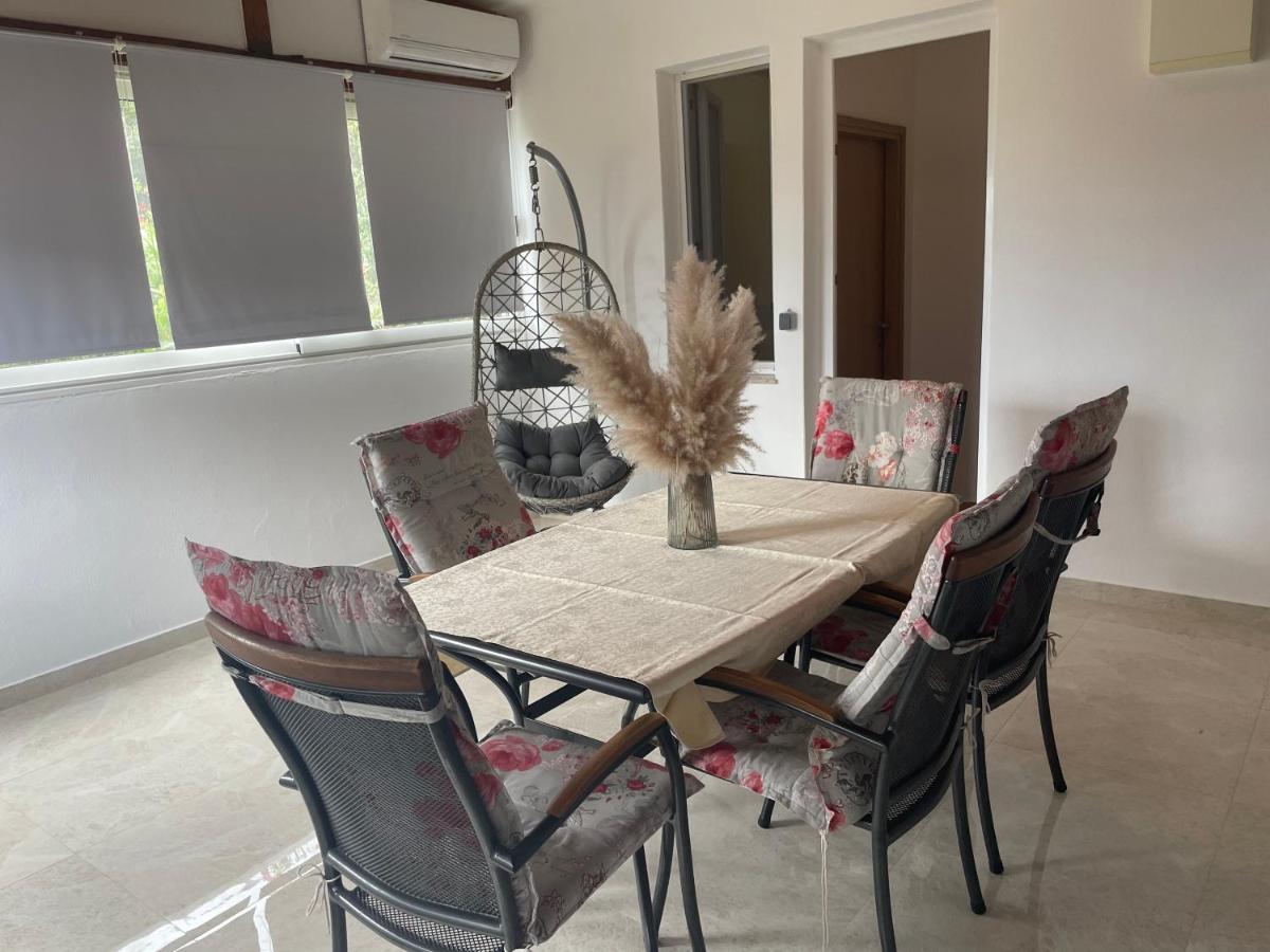 Apartments Iva Pakoštane Eksteriør billede