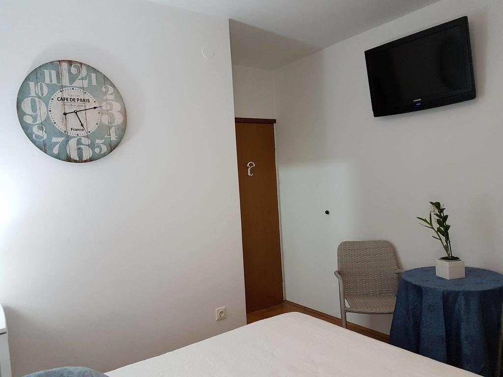 Apartments Iva Pakoštane Eksteriør billede